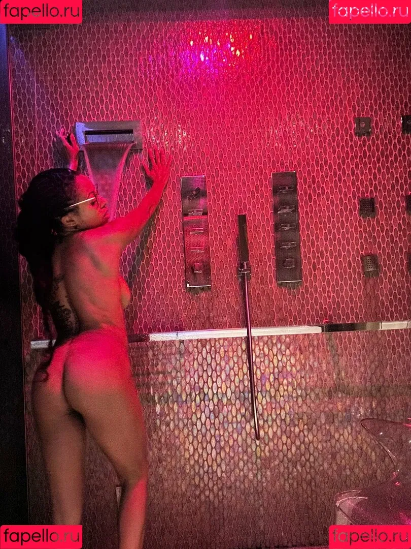 Anya Ivy Onlyfans Photo Gallery 