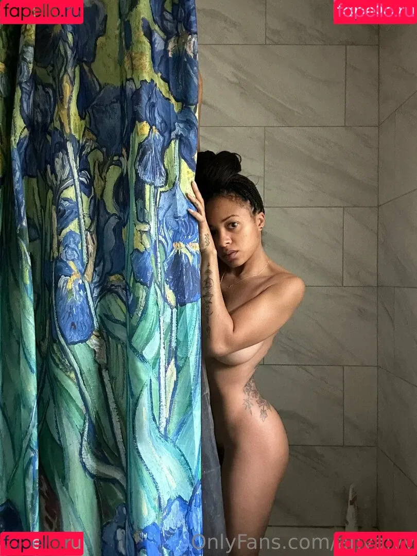Anya Ivy Onlyfans Photo Gallery 
