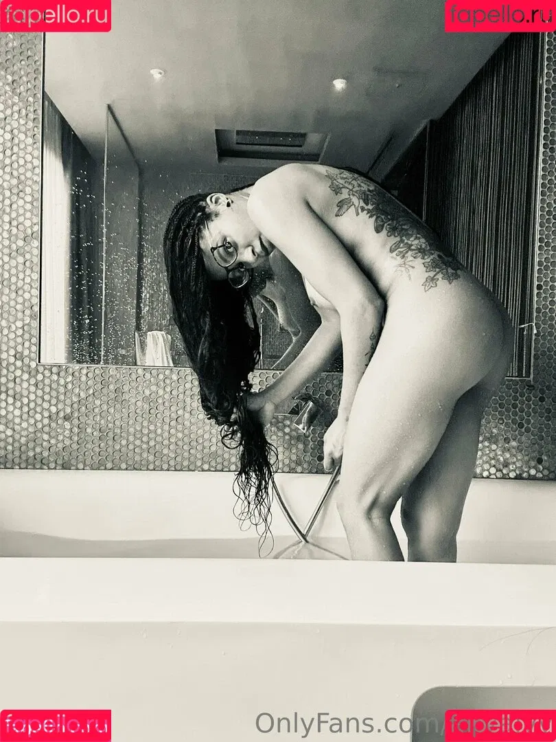 Anya Ivy Onlyfans Photo Gallery 