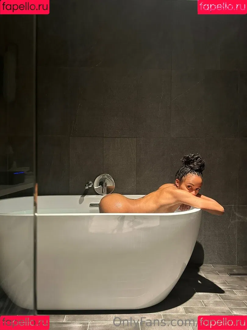 Anya Ivy Onlyfans Photo Gallery 