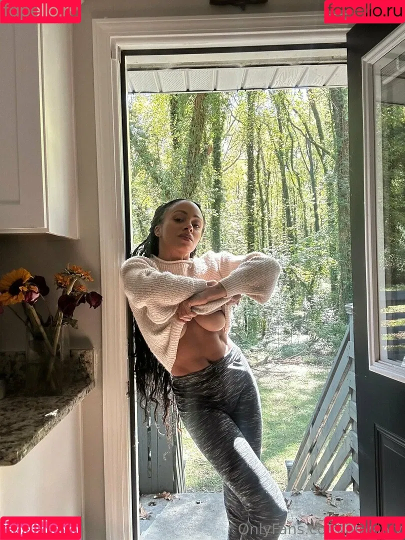 Anya Ivy Onlyfans Photo Gallery 