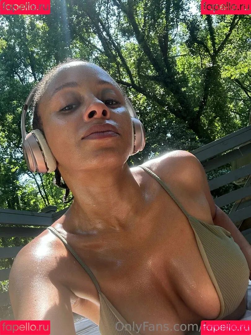 Anya Ivy Onlyfans Photo Gallery 