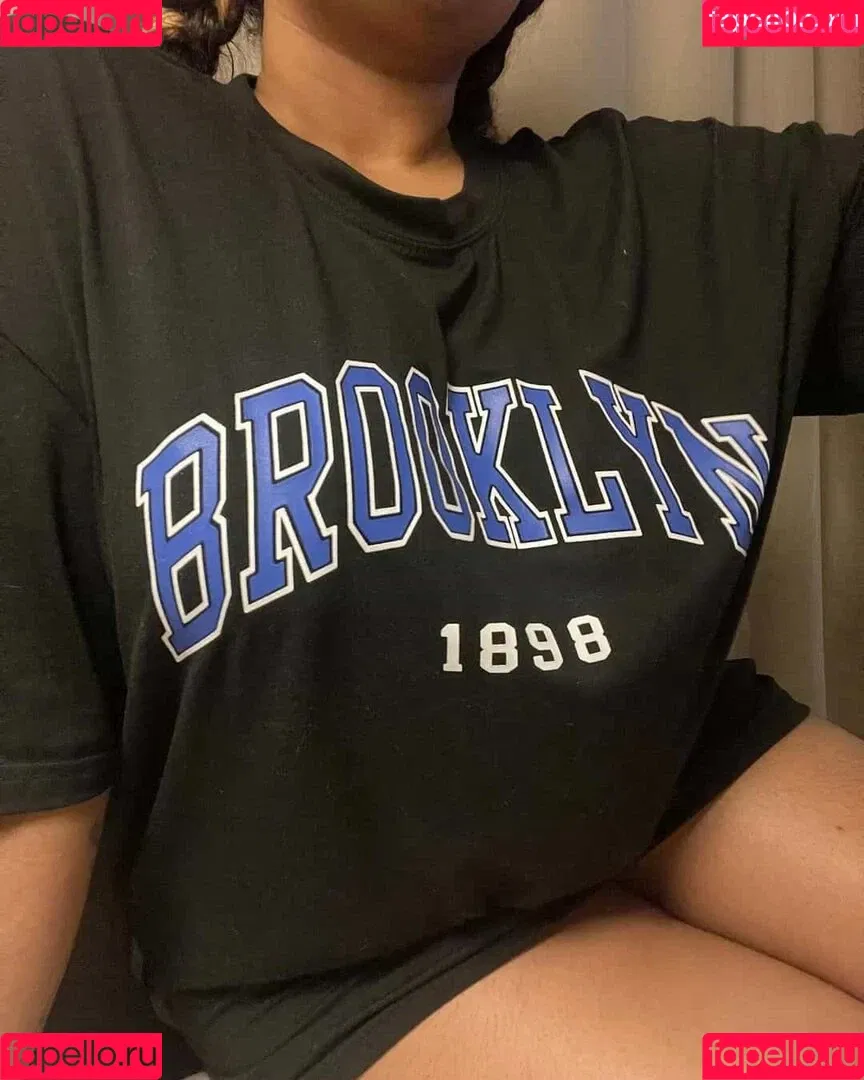itsmezaraxx Onlyfans Photo Gallery 