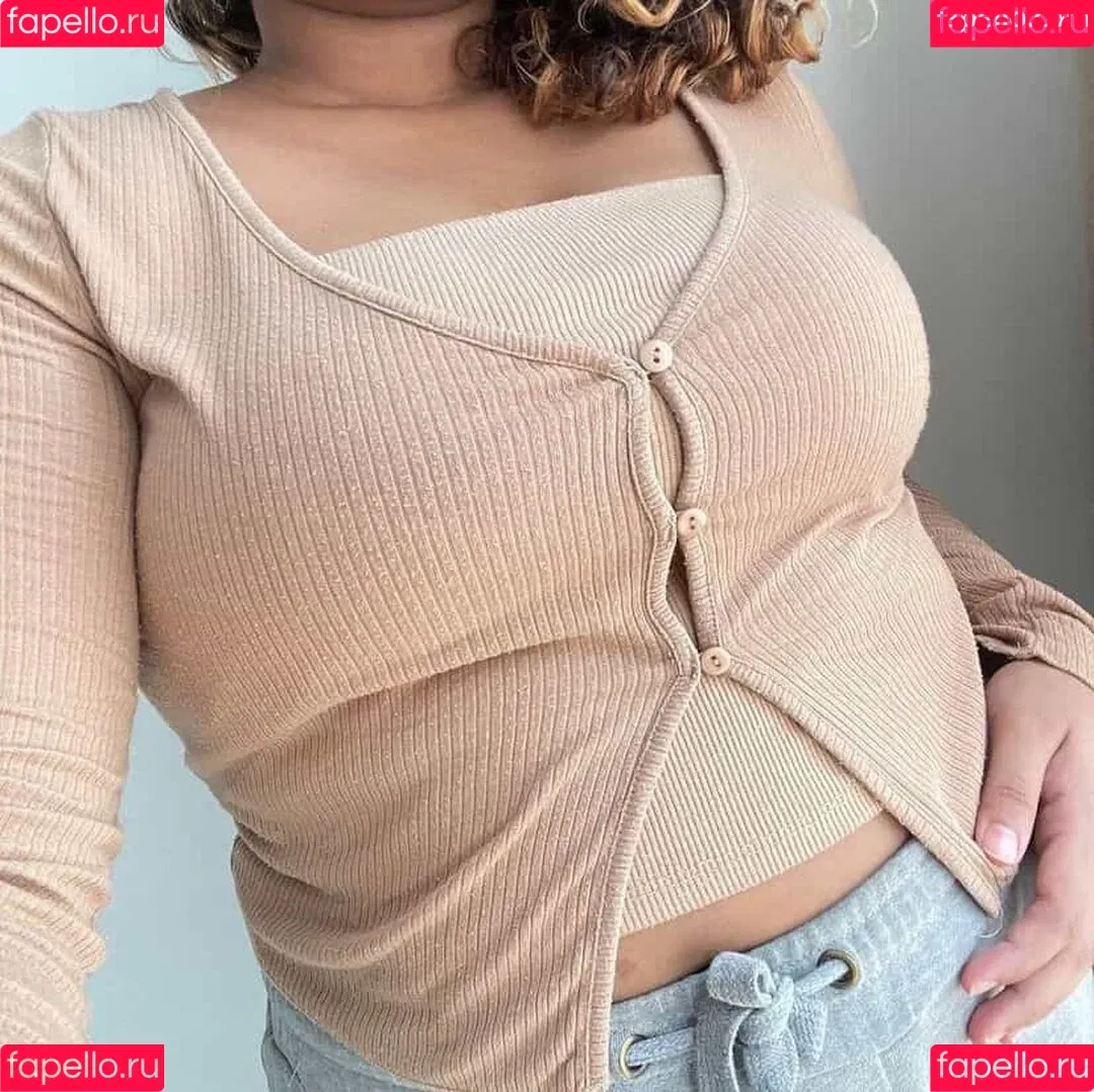 itsmezaraxx Onlyfans Photo Gallery 