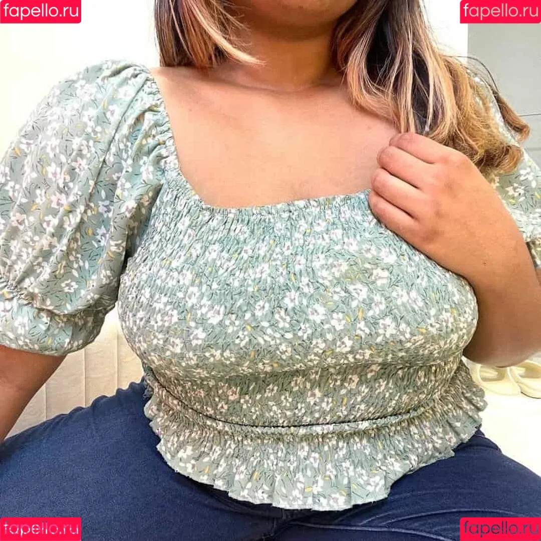 itsmezaraxx Onlyfans Photo Gallery 