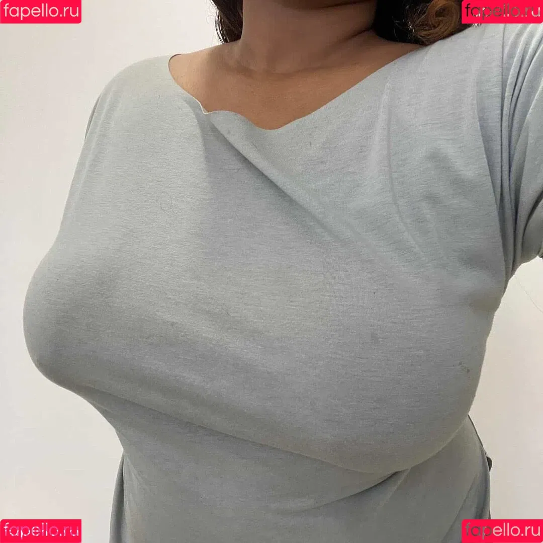 itsmezaraxx Onlyfans Photo Gallery 