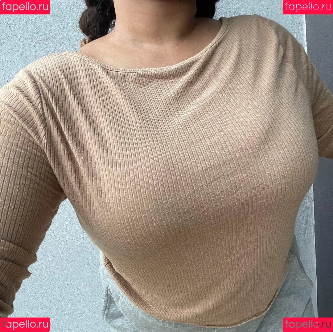 itsmezaraxx Onlyfans Photo Gallery 