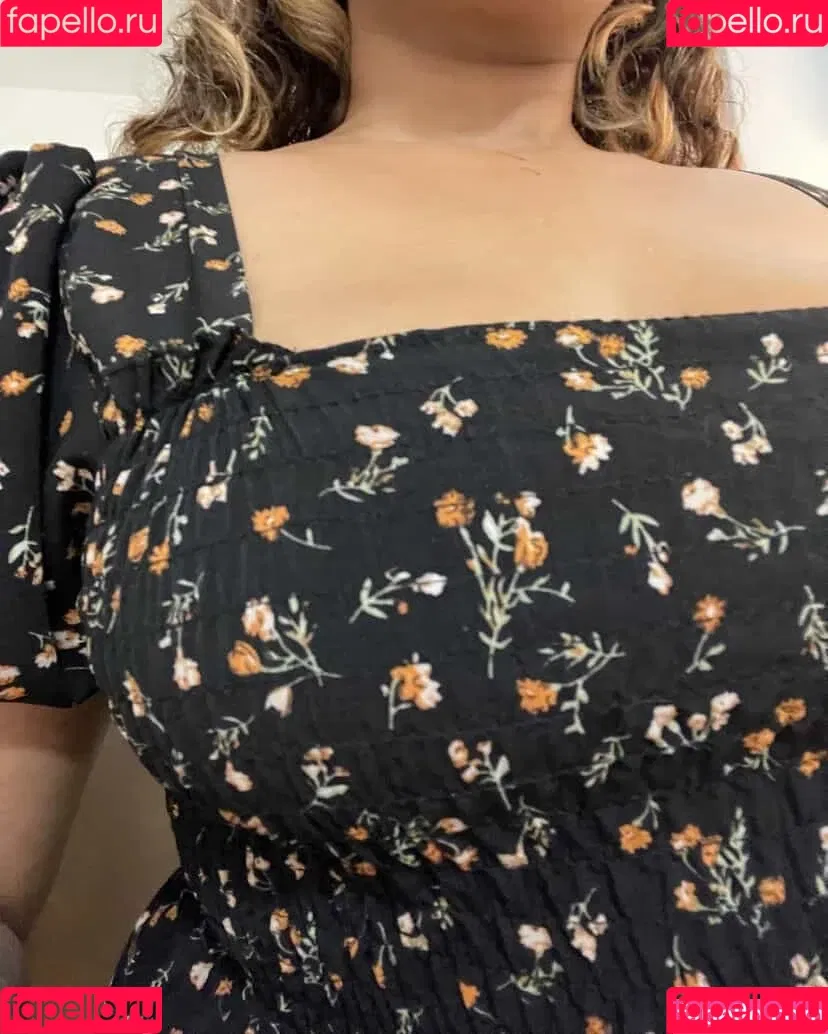 itsmezaraxx Onlyfans Photo Gallery 