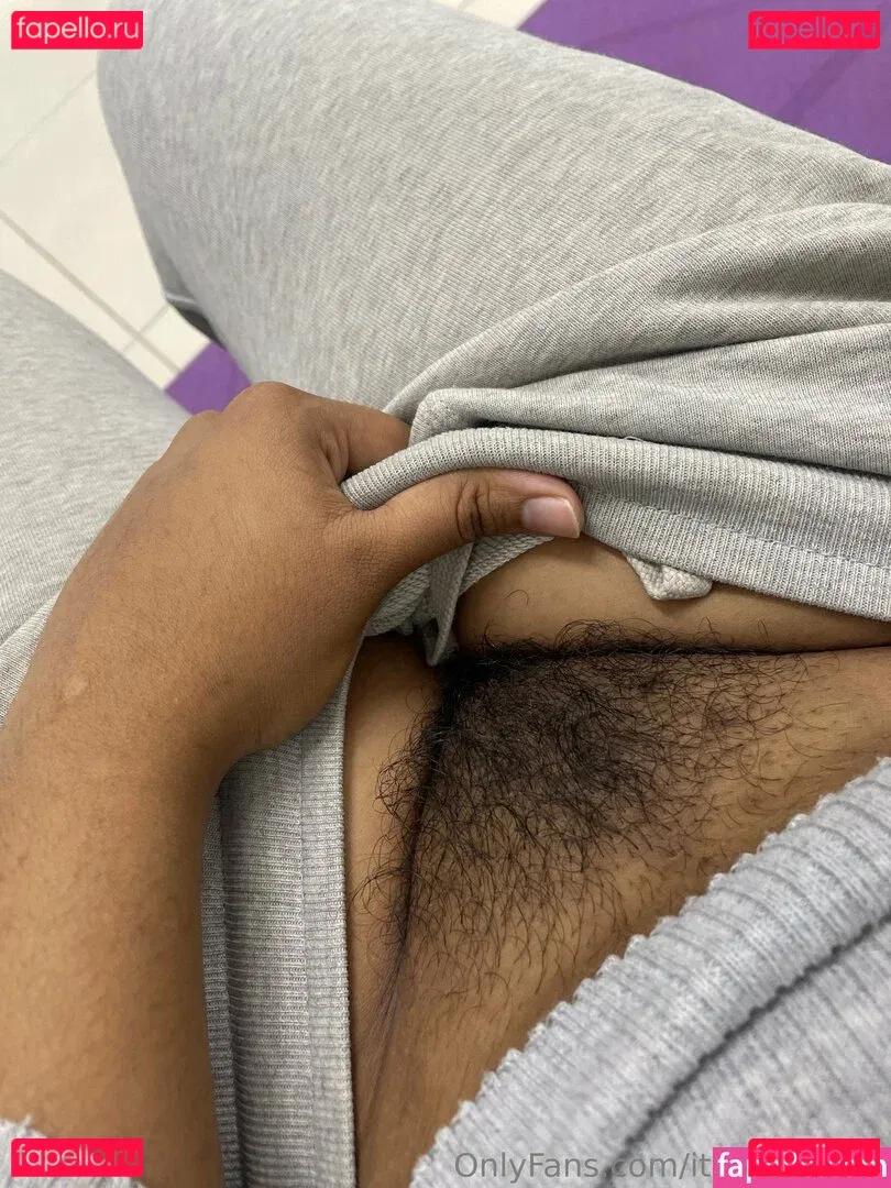 itsmezaraxx Onlyfans Photo Gallery 