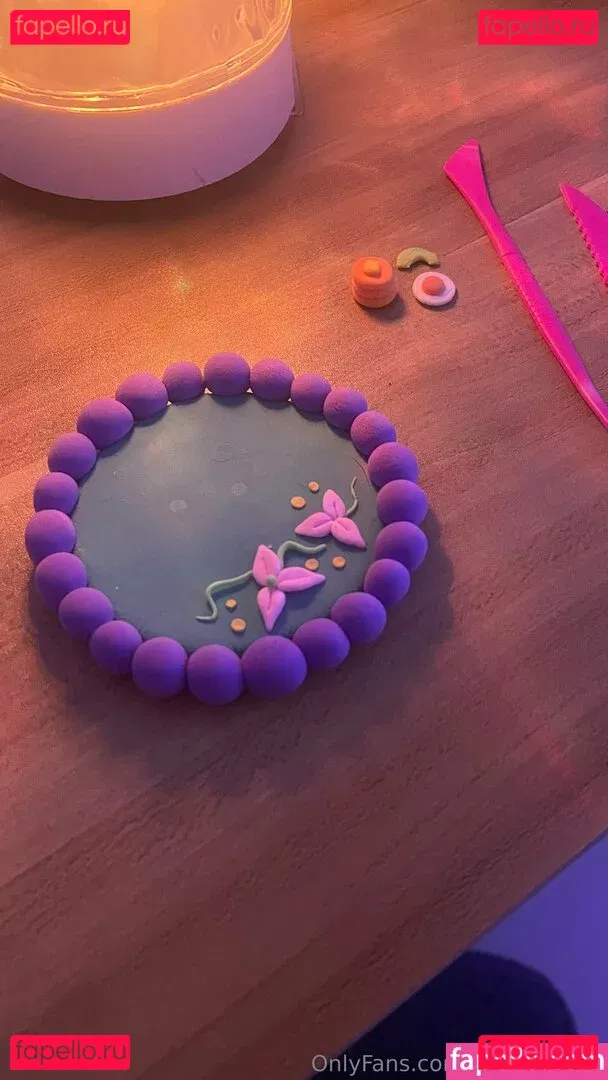 itsmezaraxx Onlyfans Photo Gallery 