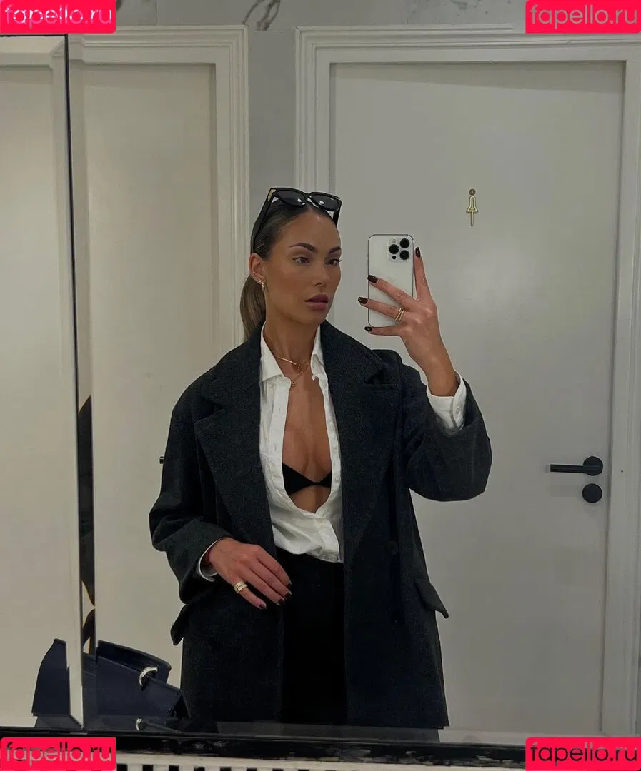 merzedesz Onlyfans Photo Gallery 