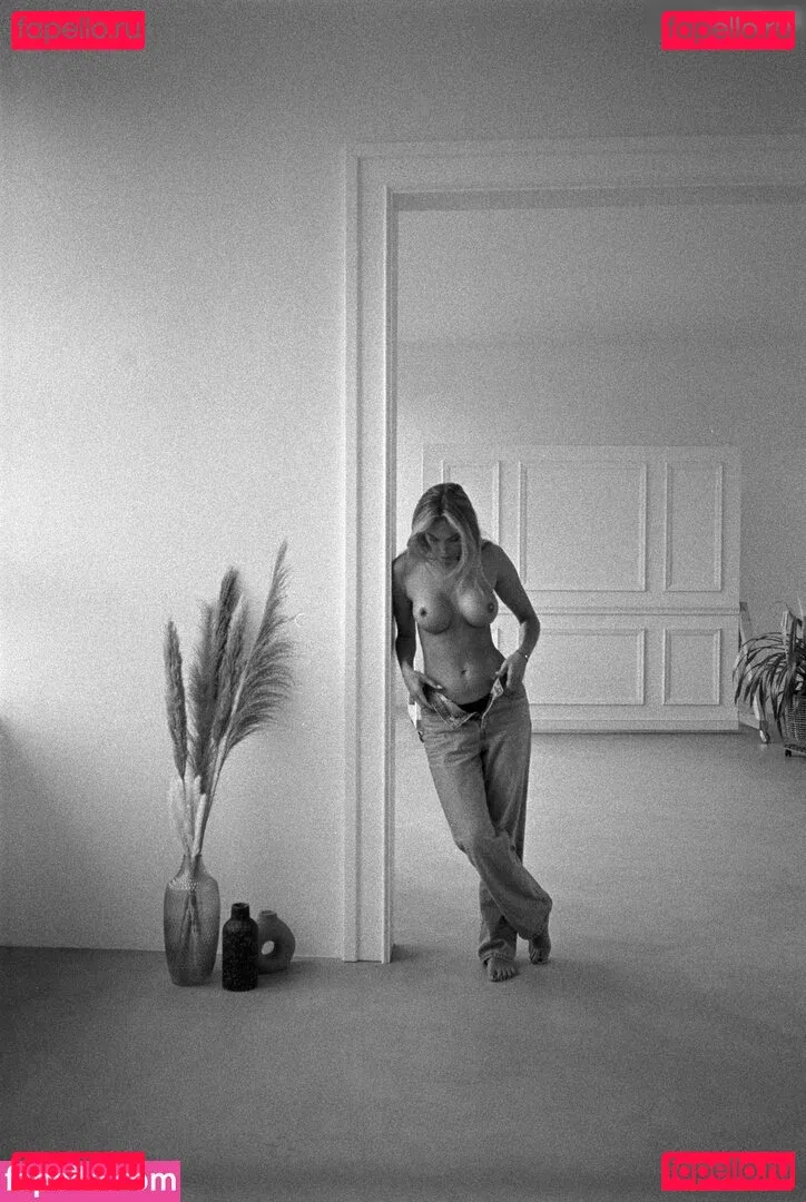 merzedesz Onlyfans Photo Gallery 