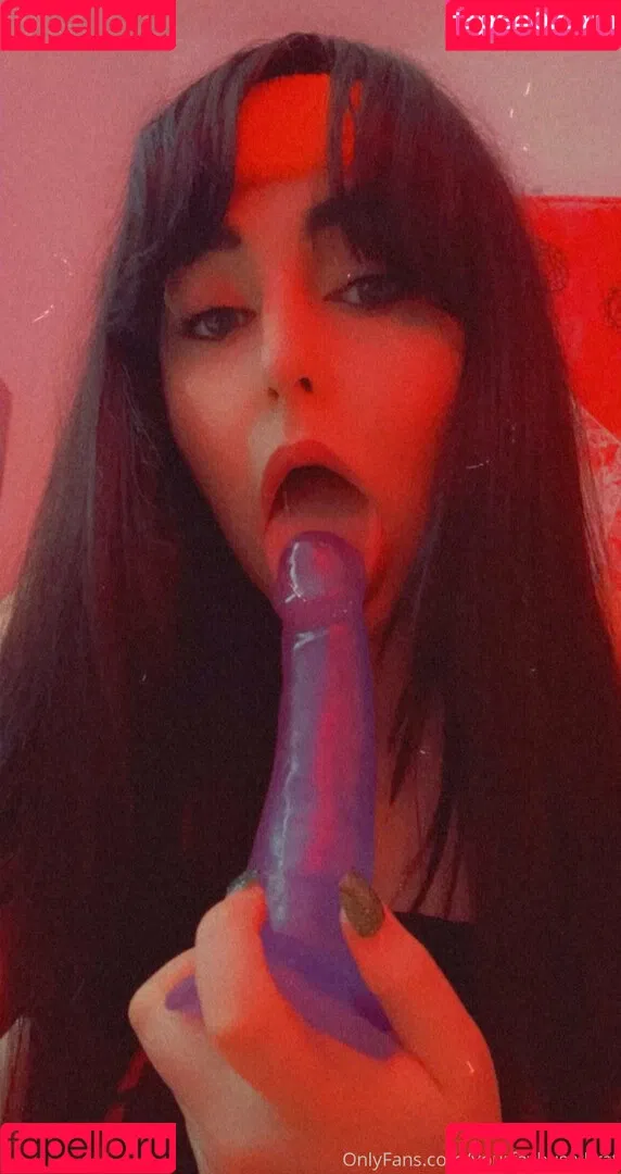 yourfavbustybrat Onlyfans Photo Gallery 
