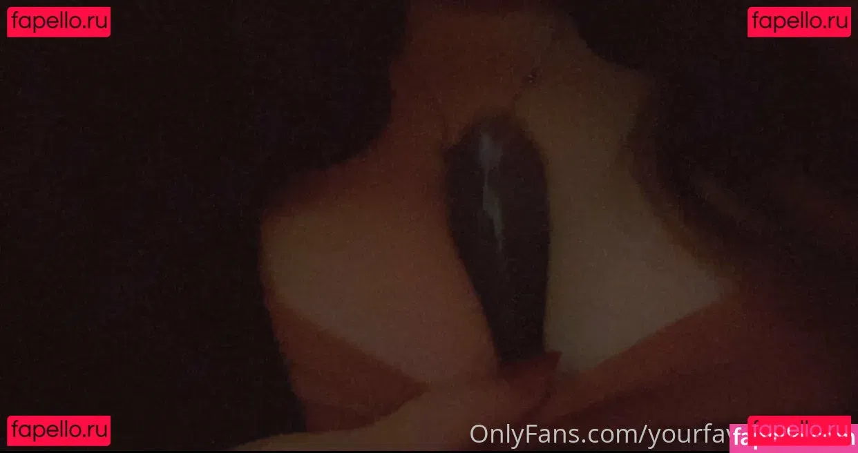 yourfavbustybrat Onlyfans Photo Gallery 