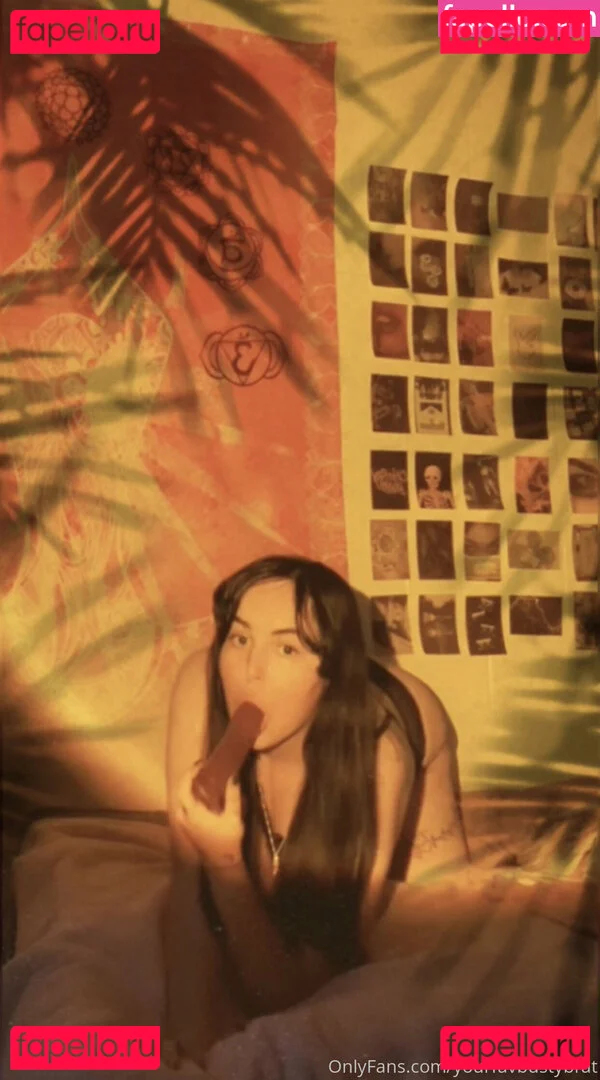 yourfavbustybrat Onlyfans Photo Gallery 