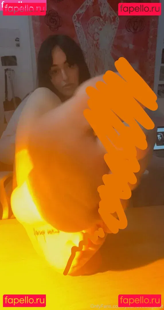 yourfavbustybrat Onlyfans Photo Gallery 