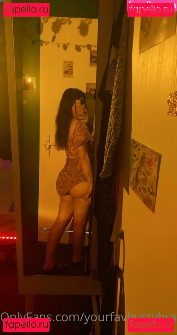 yourfavbustybrat Onlyfans Photo Gallery 