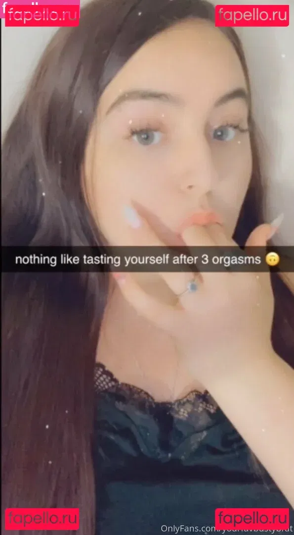 yourfavbustybrat Onlyfans Photo Gallery 