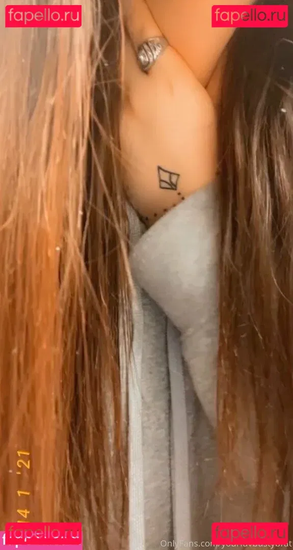 yourfavbustybrat Onlyfans Photo Gallery 