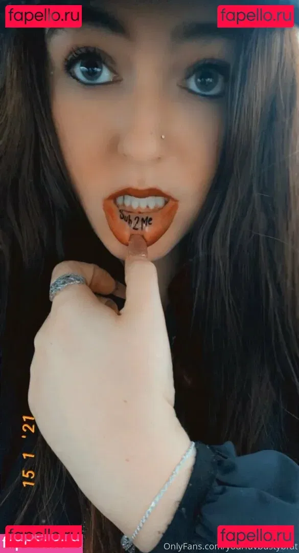 yourfavbustybrat Onlyfans Photo Gallery 