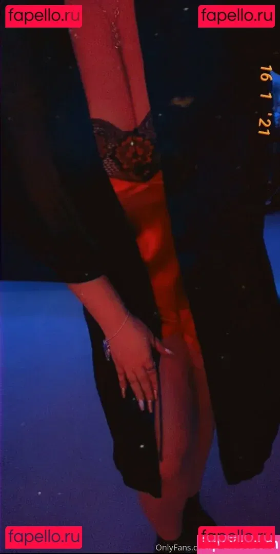 yourfavbustybrat Onlyfans Photo Gallery 