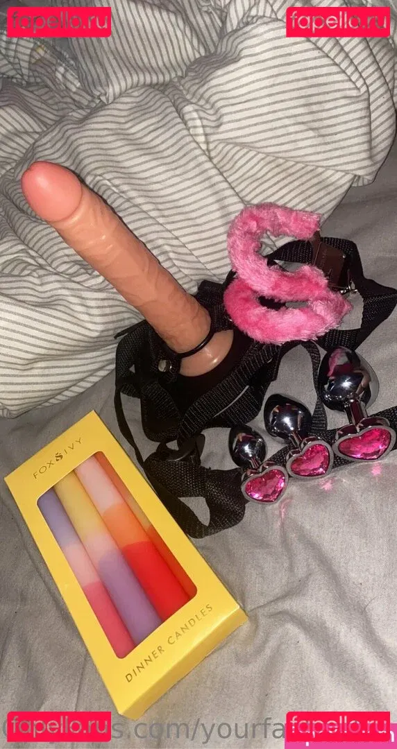 yourfavbustybrat Onlyfans Photo Gallery 