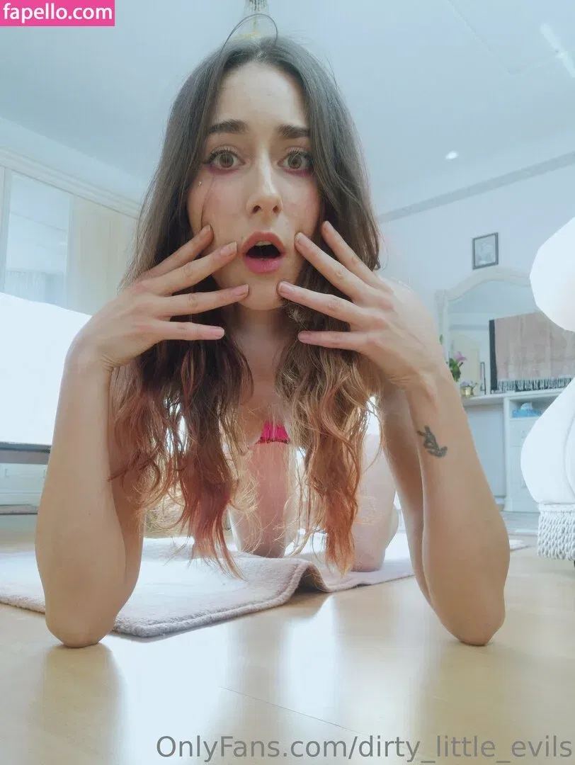 camomilleee Onlyfans Photo Gallery 