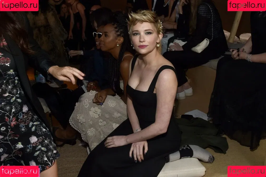 Haley Bennett Onlyfans Photo Gallery 