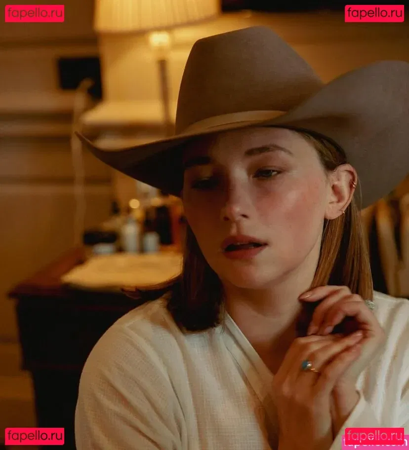 Haley Bennett Onlyfans Photo Gallery 