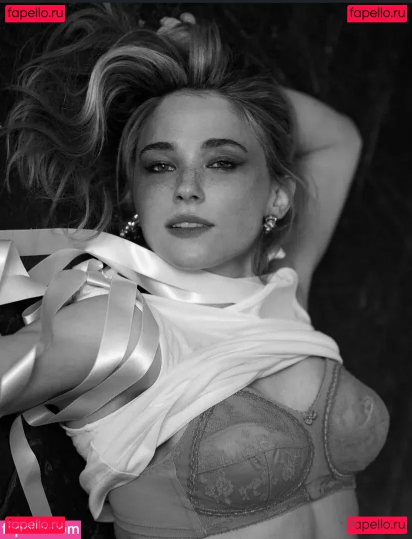 Haley Bennett Onlyfans Photo Gallery 