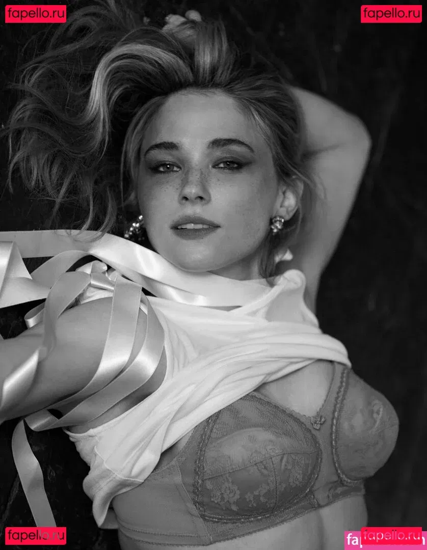 Haley Bennett Onlyfans Photo Gallery 