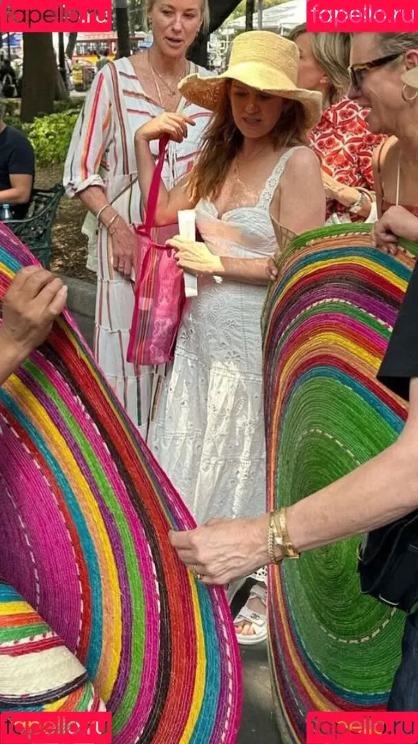 Isla Fisher Onlyfans Photo Gallery 