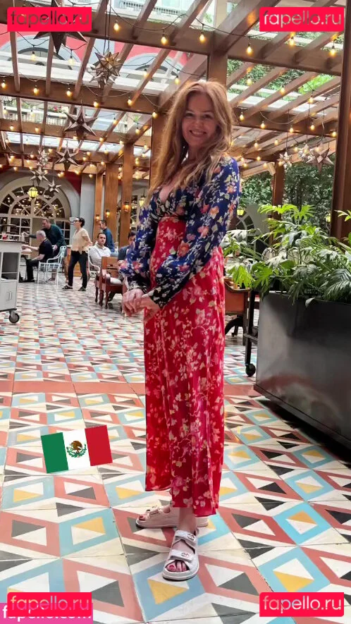 Isla Fisher Onlyfans Photo Gallery 