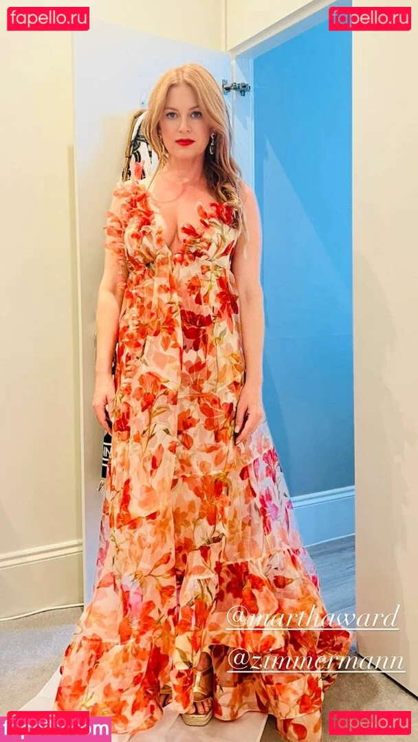 Isla Fisher Onlyfans Photo Gallery 