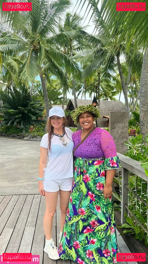 Isla Fisher Onlyfans Photo Gallery 