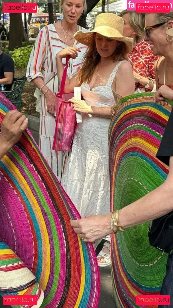 Isla Fisher Onlyfans Photo Gallery 