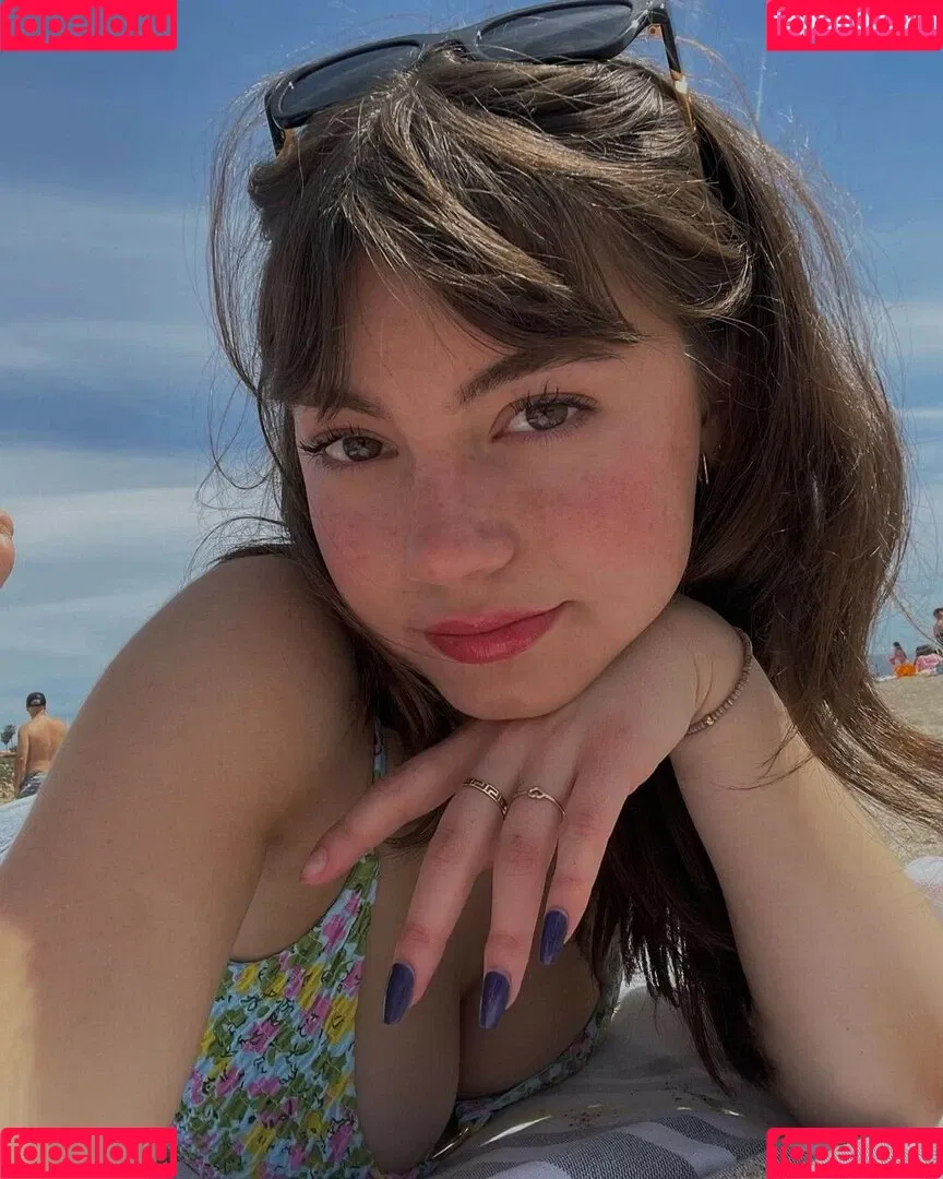 Lauren Donzis Onlyfans Photo Gallery 