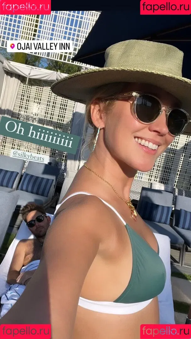 Anna Camp Onlyfans Photo Gallery 
