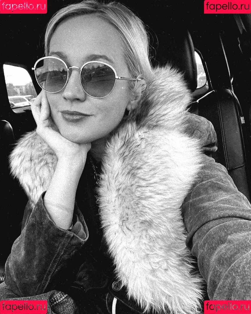 Anna Camp Onlyfans Photo Gallery 
