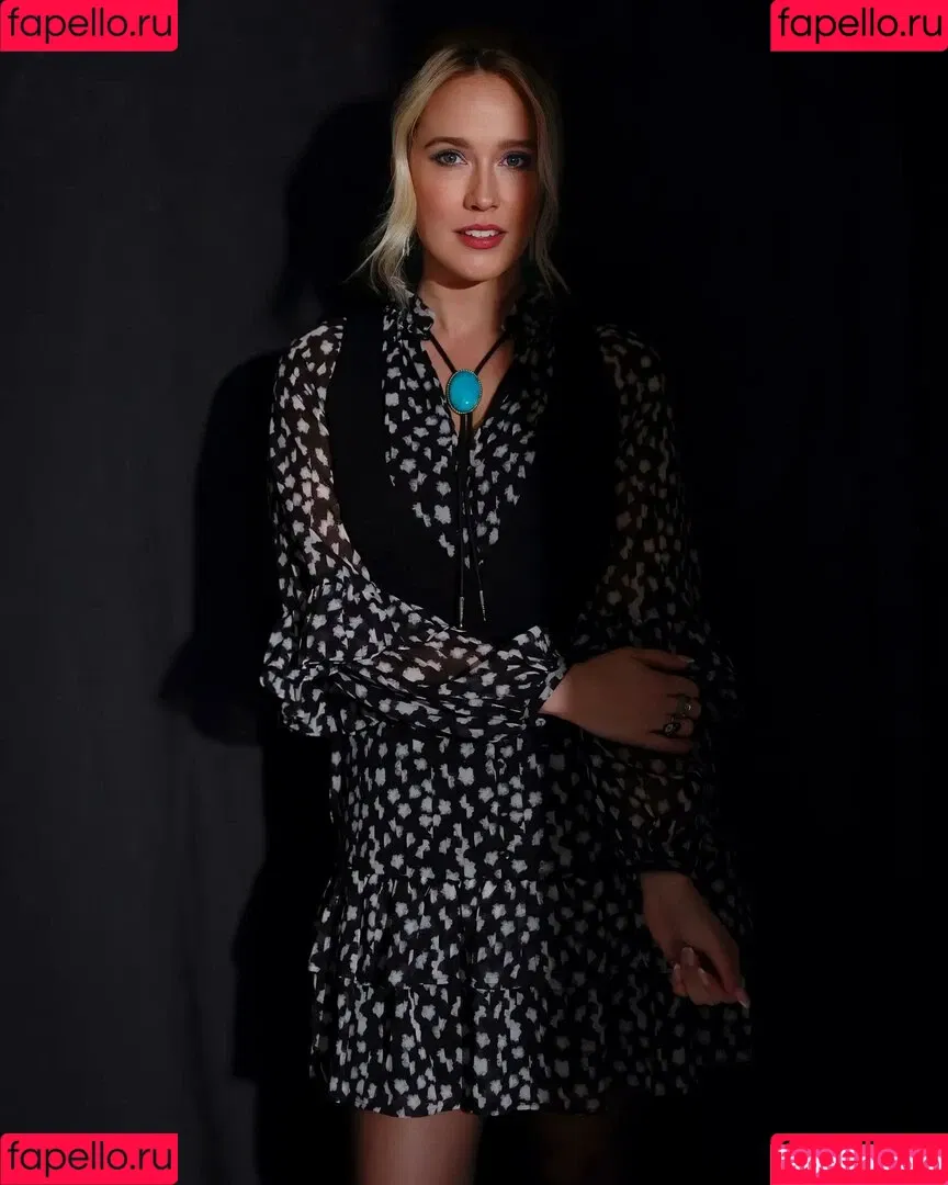 Anna Camp Onlyfans Photo Gallery 