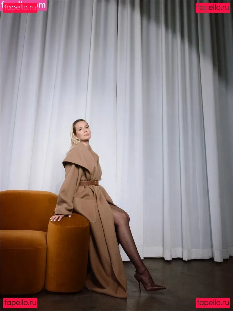 Anna Camp Onlyfans Photo Gallery 