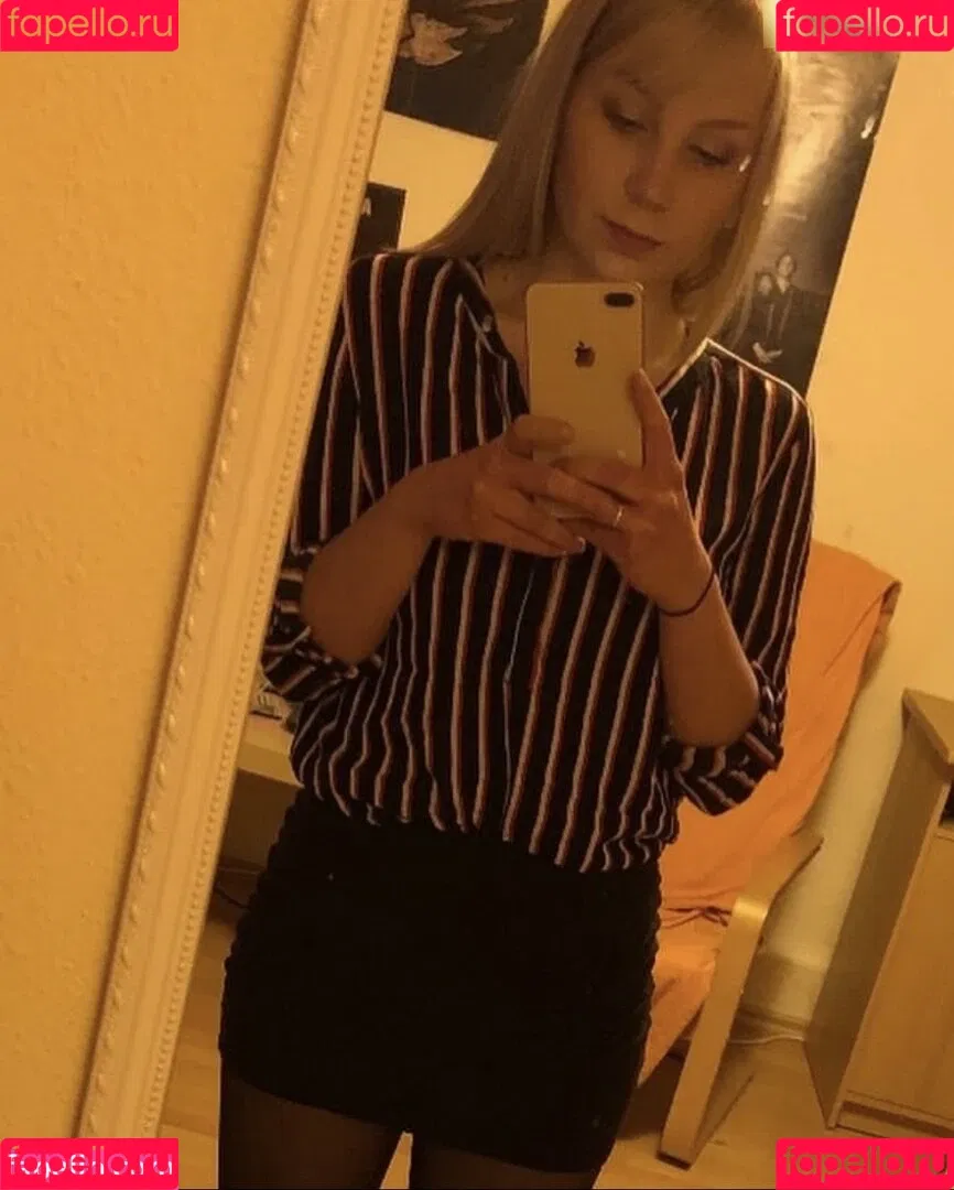 Lucy Cox Onlyfans Photo Gallery 