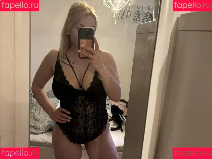 Lucy Cox Onlyfans Photo Gallery 