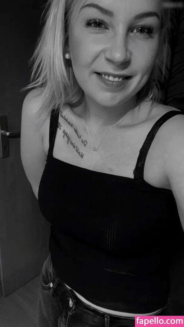 Lucy Cox Onlyfans Photo Gallery 