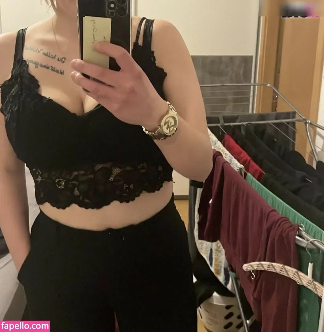 Lucy Cox Onlyfans Photo Gallery 