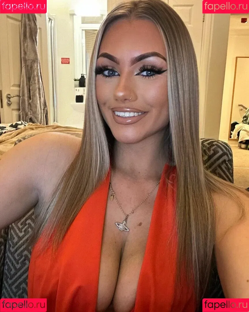 Abi Greasley Onlyfans Photo Gallery 