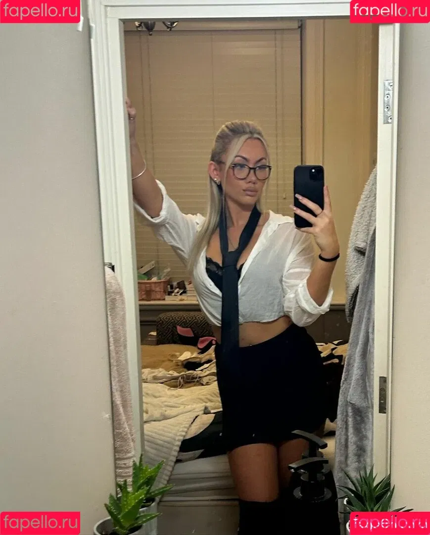 Abi Greasley Onlyfans Photo Gallery 
