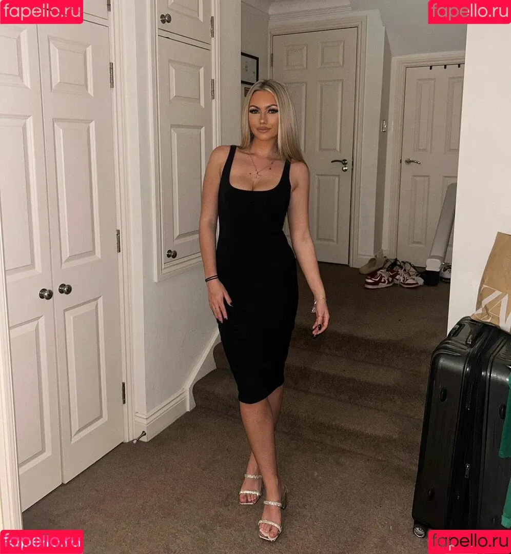 Abi Greasley Onlyfans Photo Gallery 