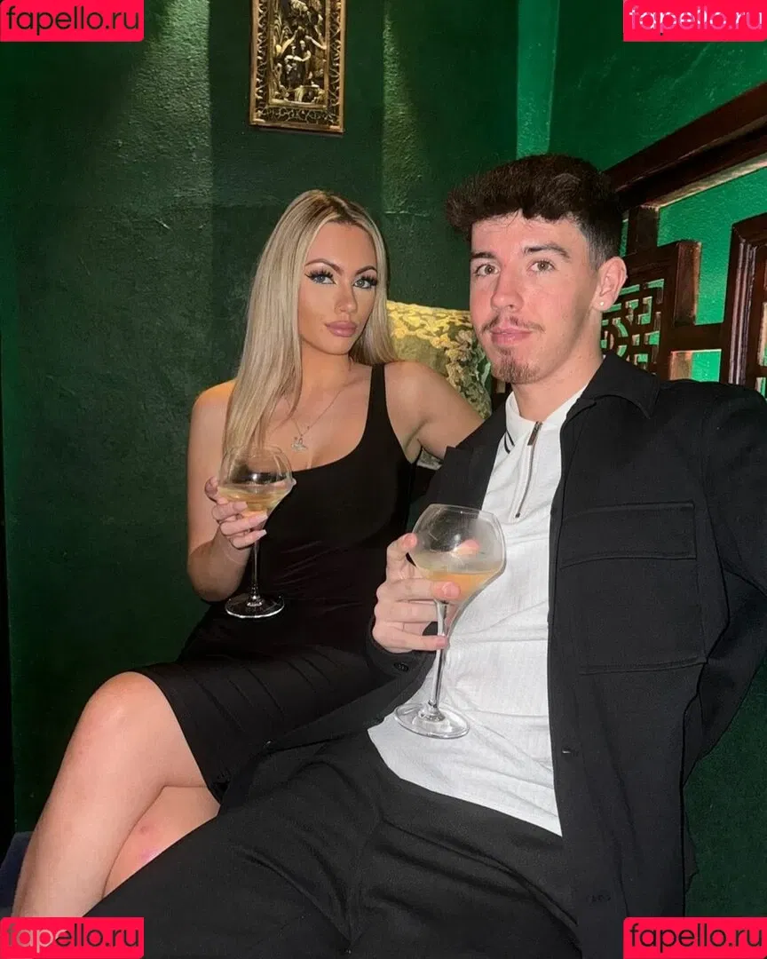 Abi Greasley Onlyfans Photo Gallery 