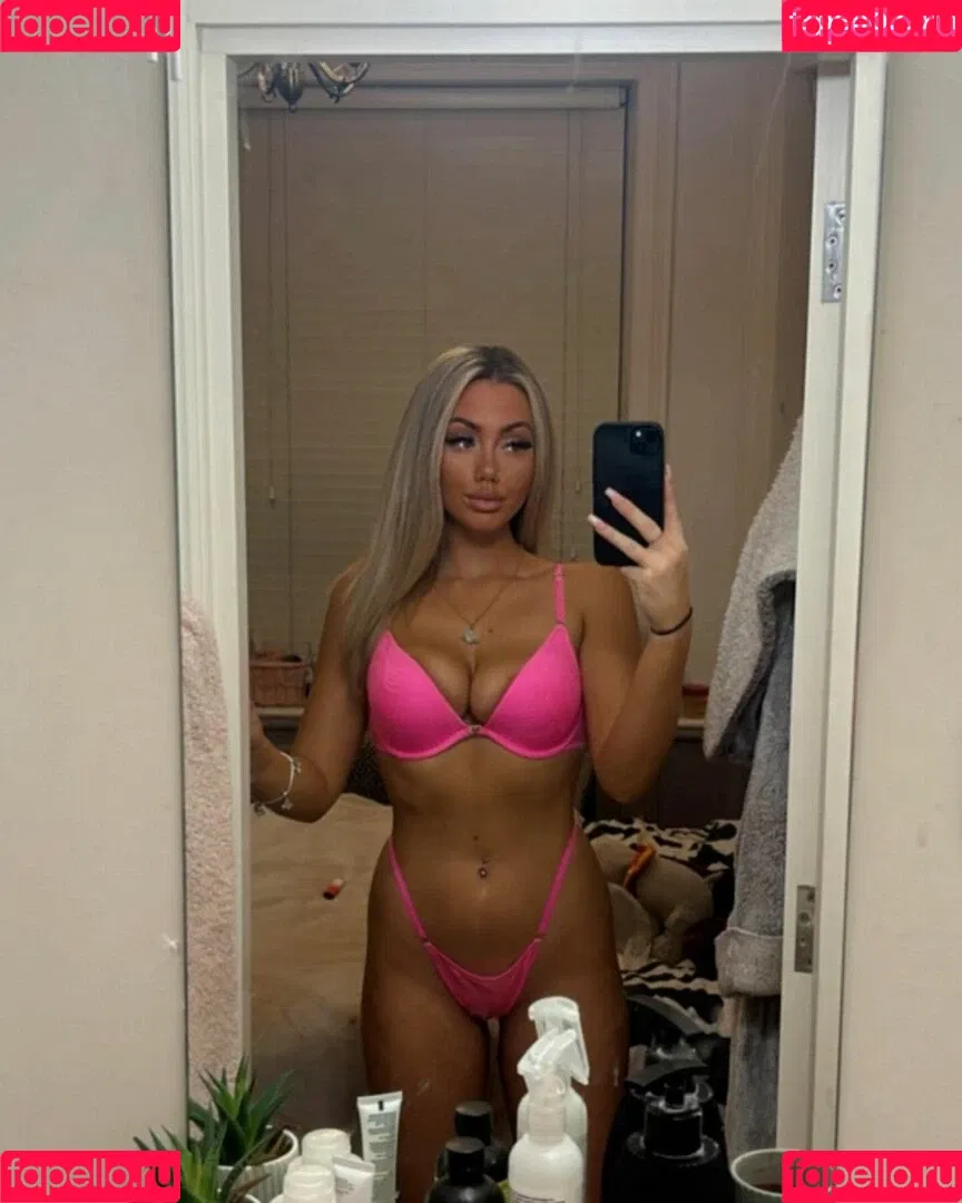 Abi Greasley Onlyfans Photo Gallery 